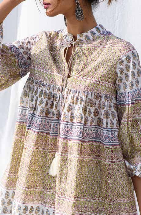 Short Sleeves Dress with Tie Knots At Neck.