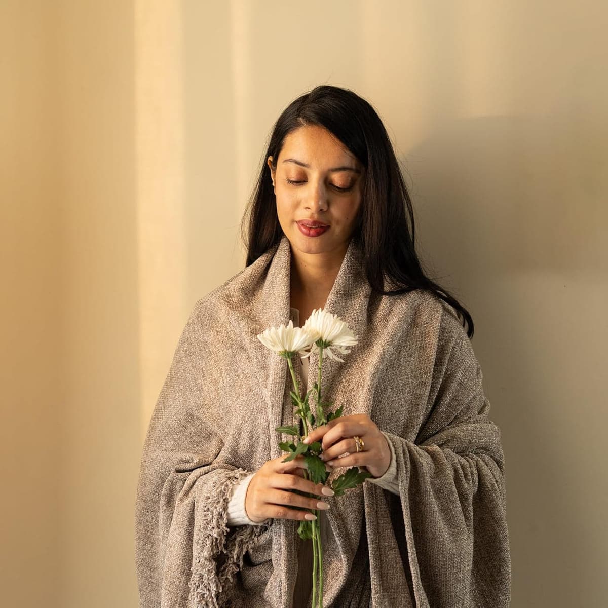 Soft Chenille Throw | Throw Blanket for Sofa, Bed, Chair and Travel | Light Grey Throw Blanket