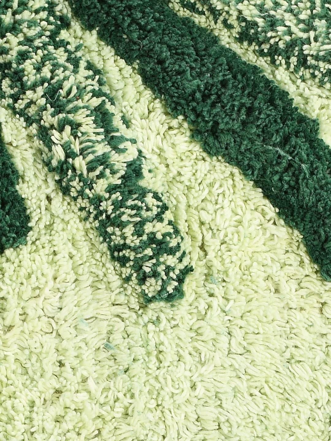 Cotton Leaf Patterned Bathmat