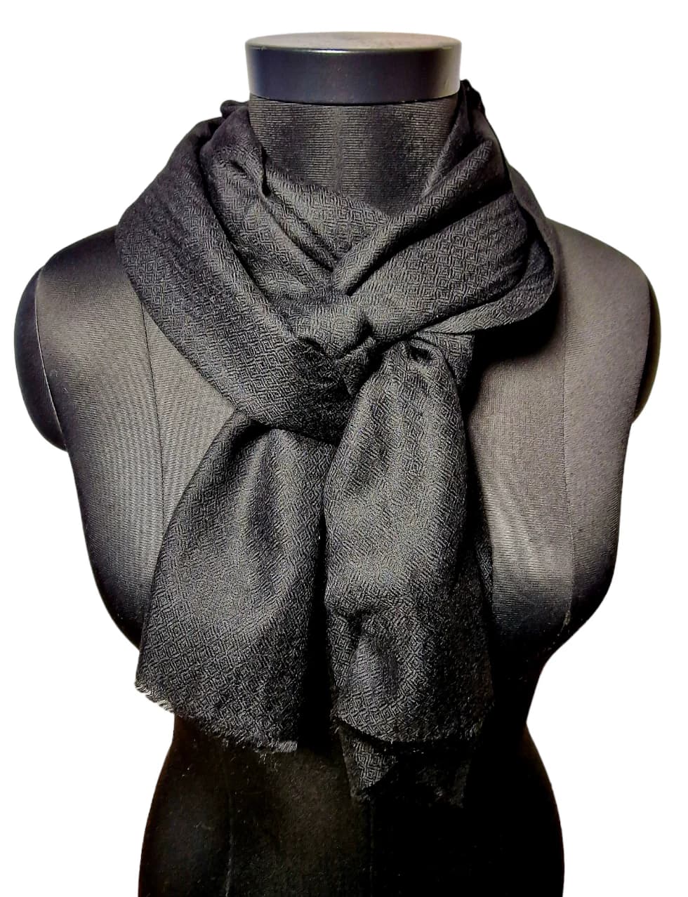 NARROW BLACK SCARF IN CASHMERE