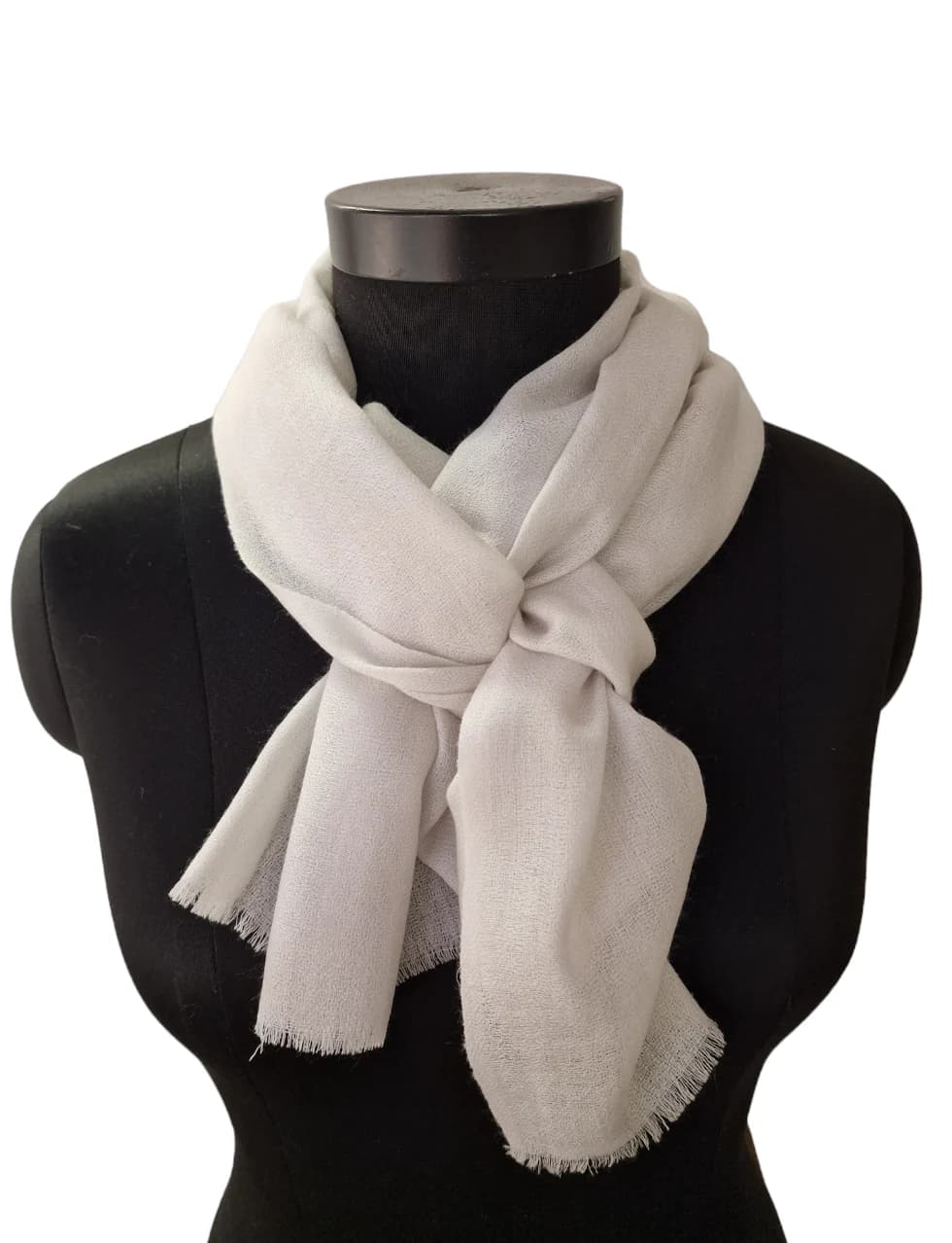 COLD-WHITE CASHMERE SCARF