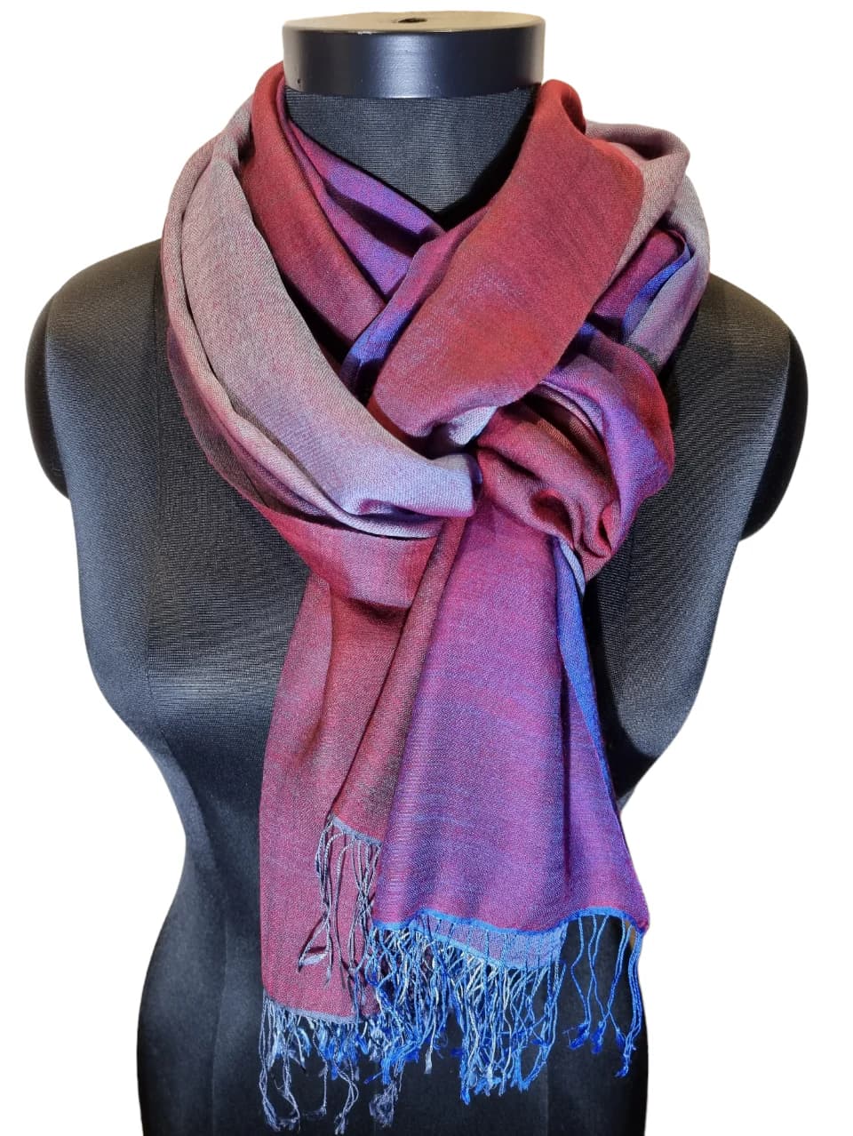 EXQUISITE SHAWL IN SILK AND CASHMERE