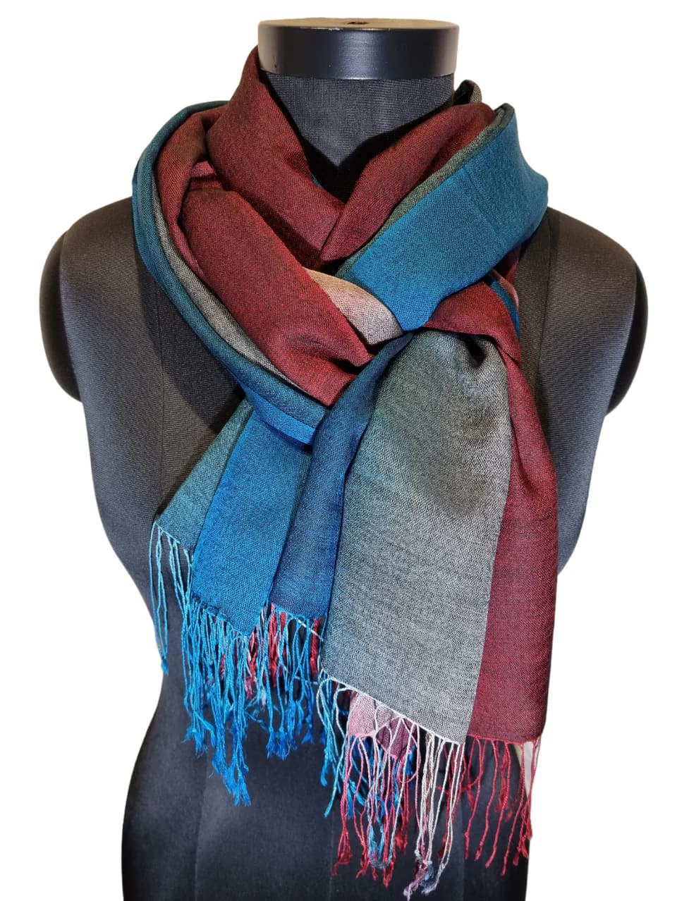 KASHMIR SILK SCARF IN VARIATIONS OF RED, GRAY AND BLUE