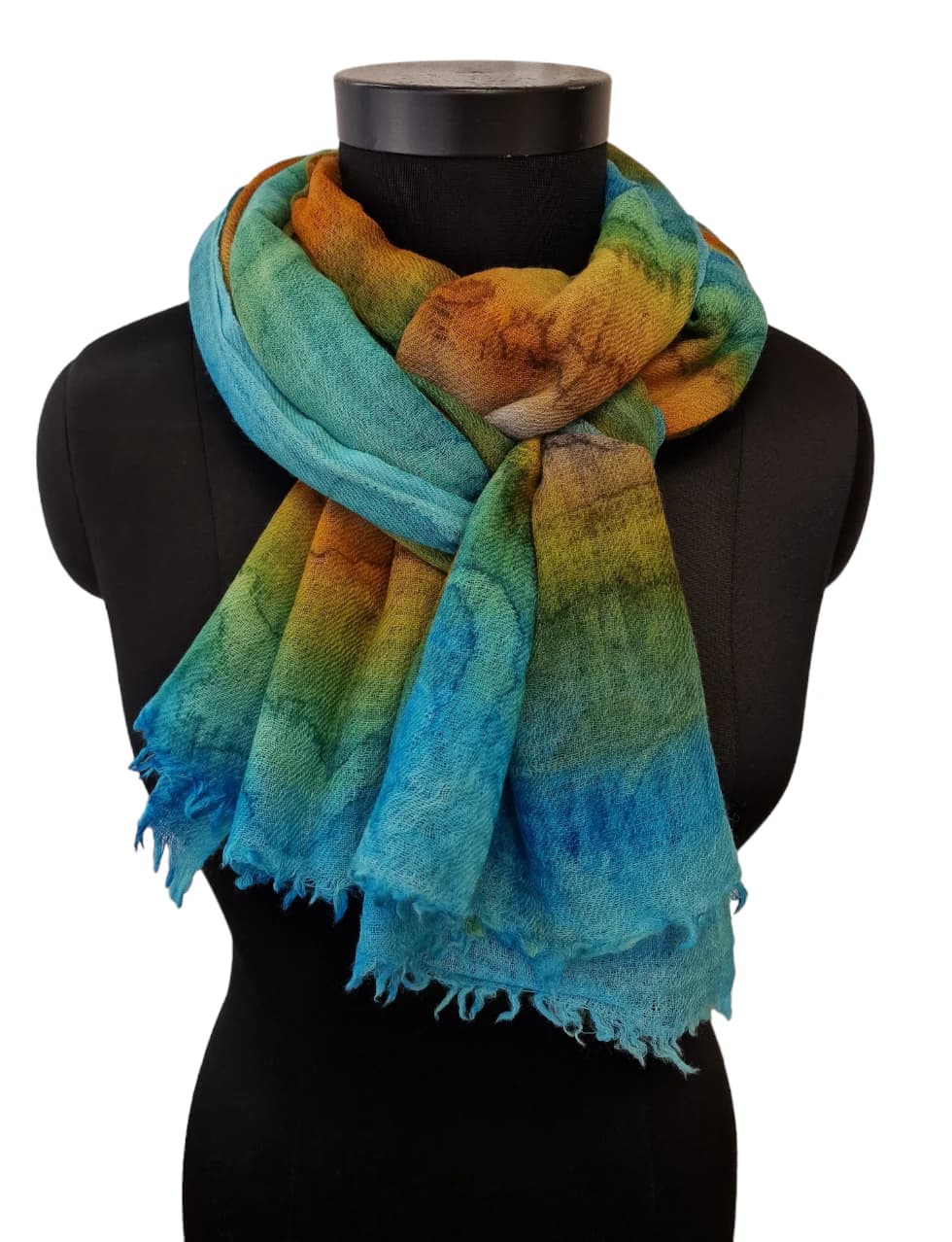 WOOL SCARF IN FRESH COLORS