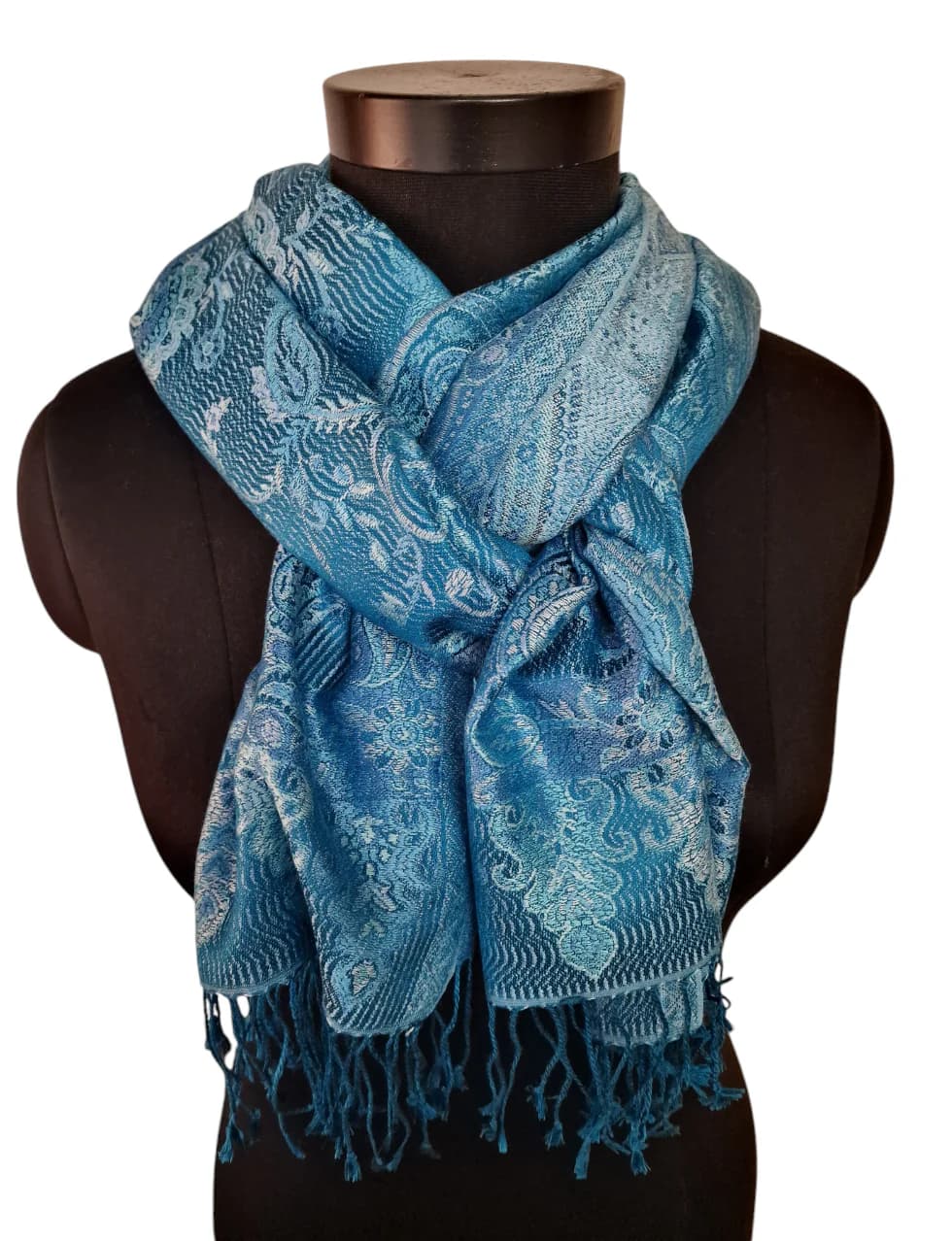 ELEGANT SILK SCARF IN BLUE COLORS