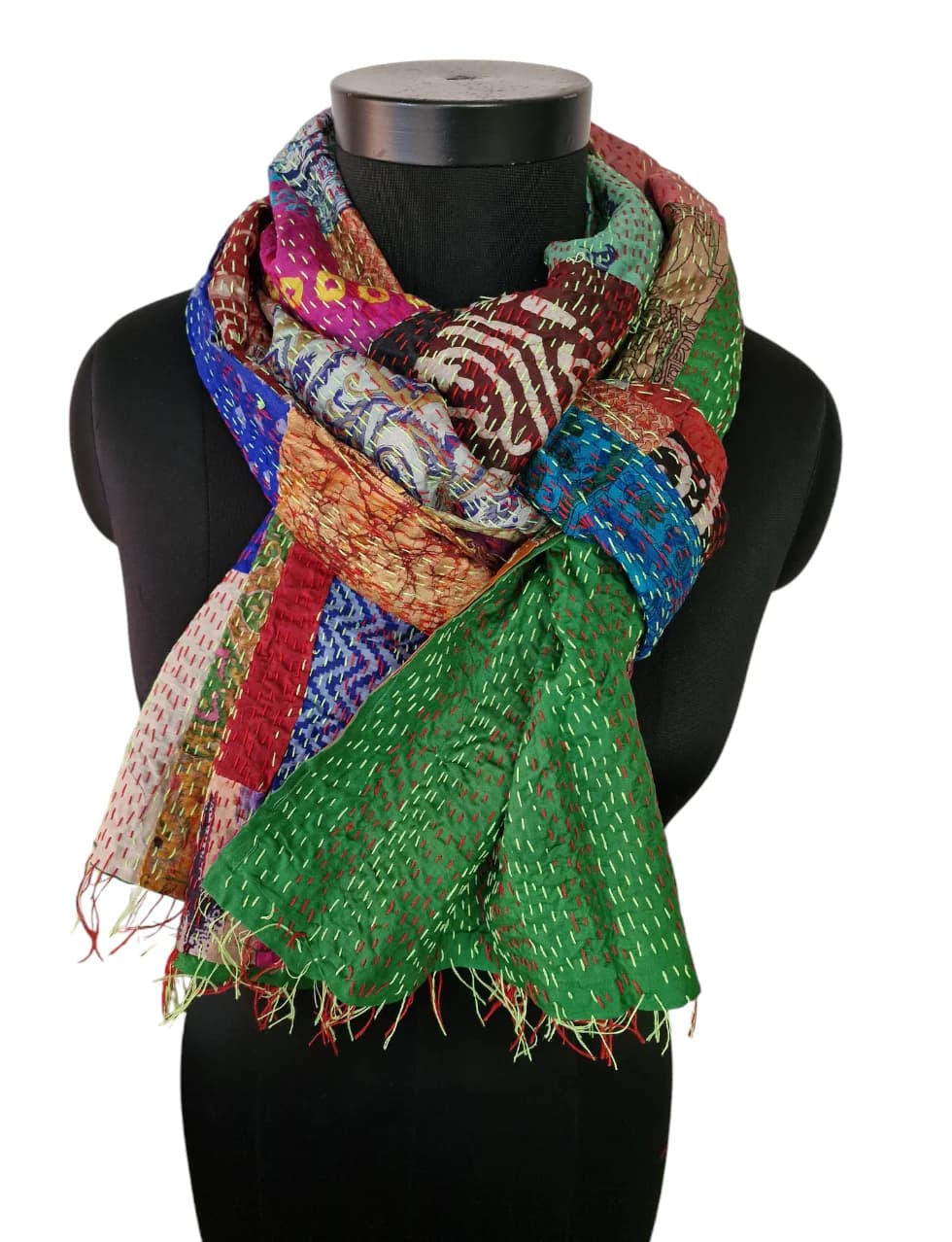 TOUGH SILK SCARF WITH EMBROIDREY PATTERN