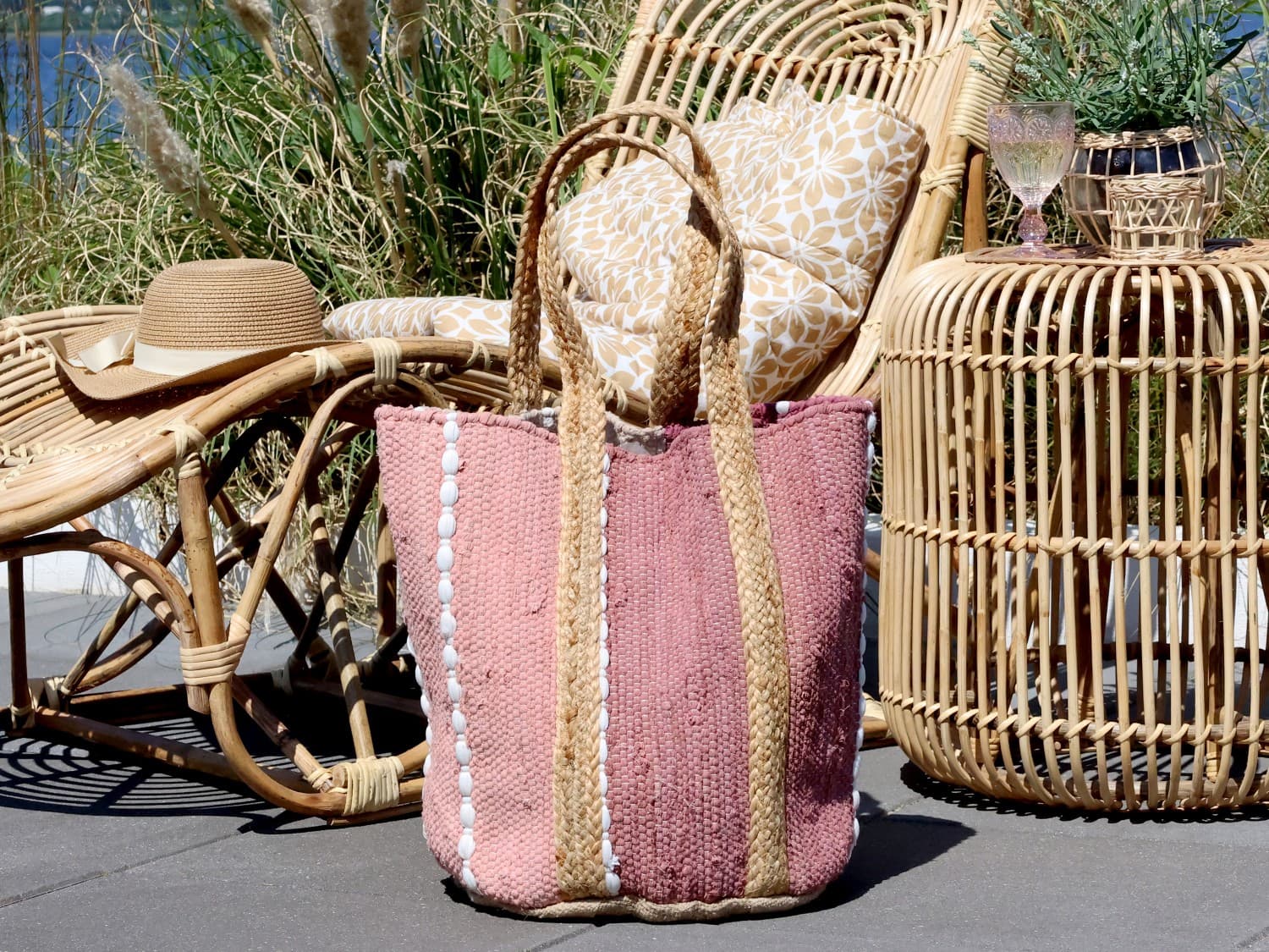 BEACH BAG MADE FROM RECYCLED YARN