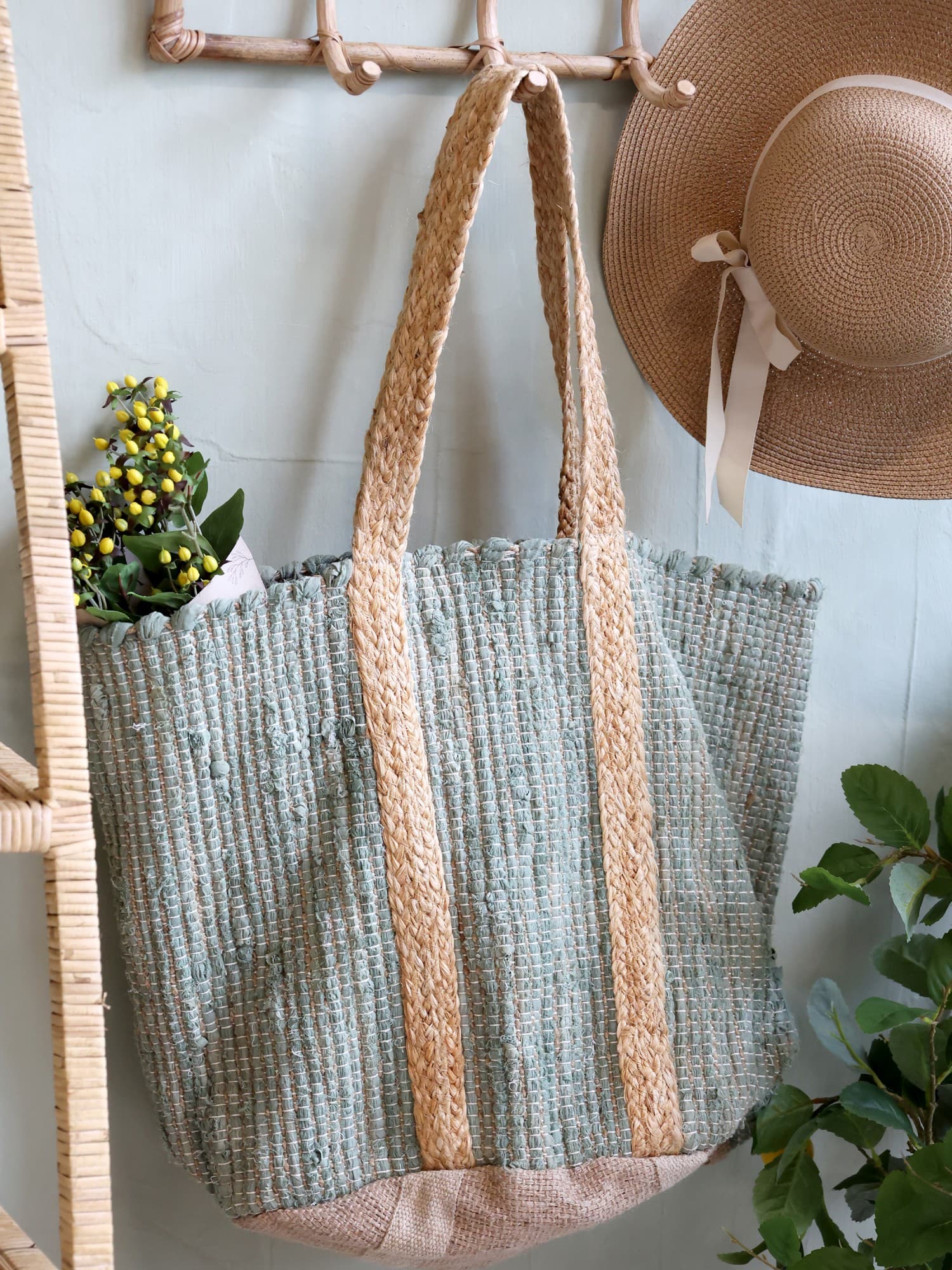 BEACH BAG MADE FROM RECYCLED YARN GREEN