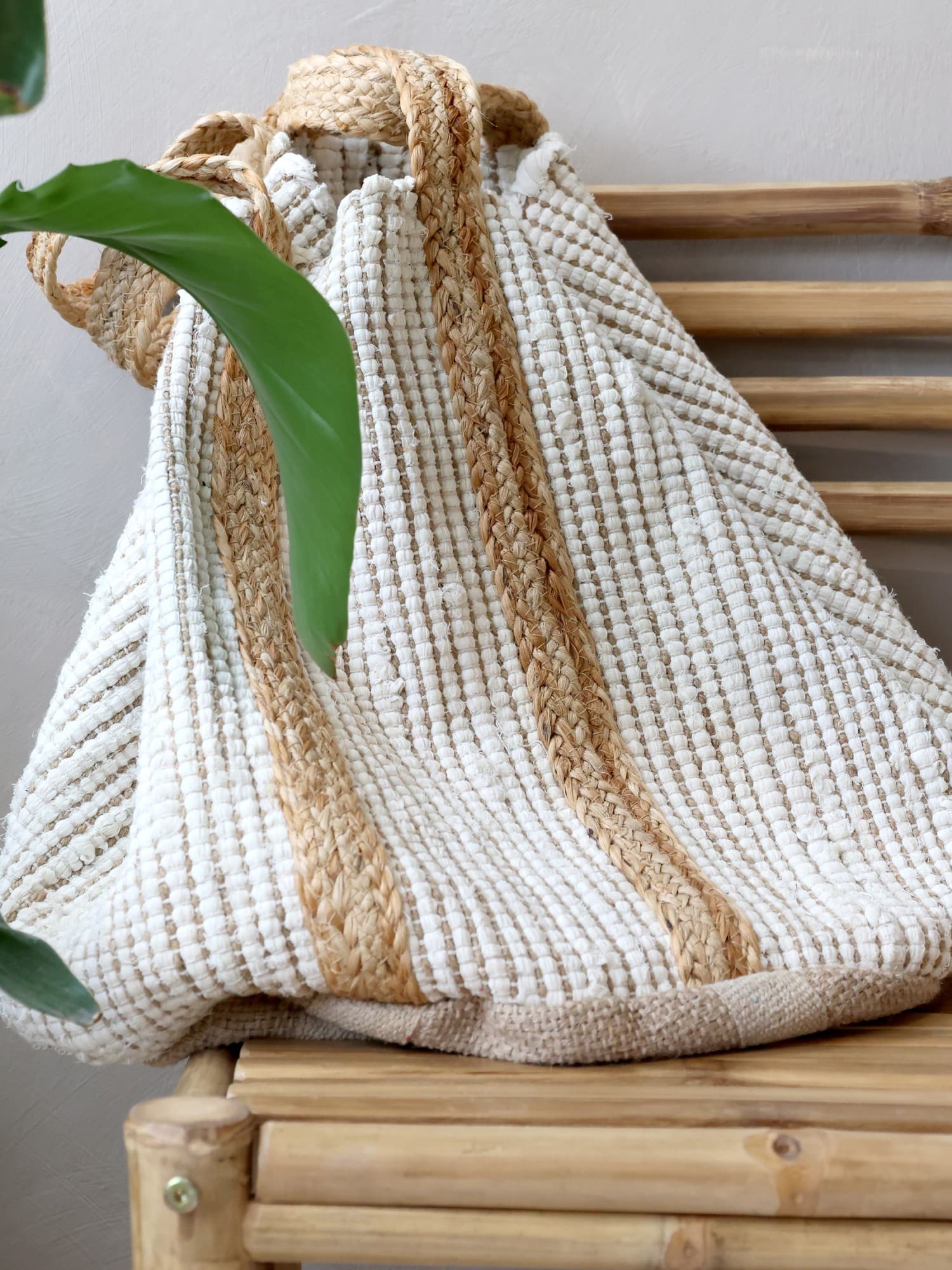 BEACH BAG MADE FROM RECYCLED YARN