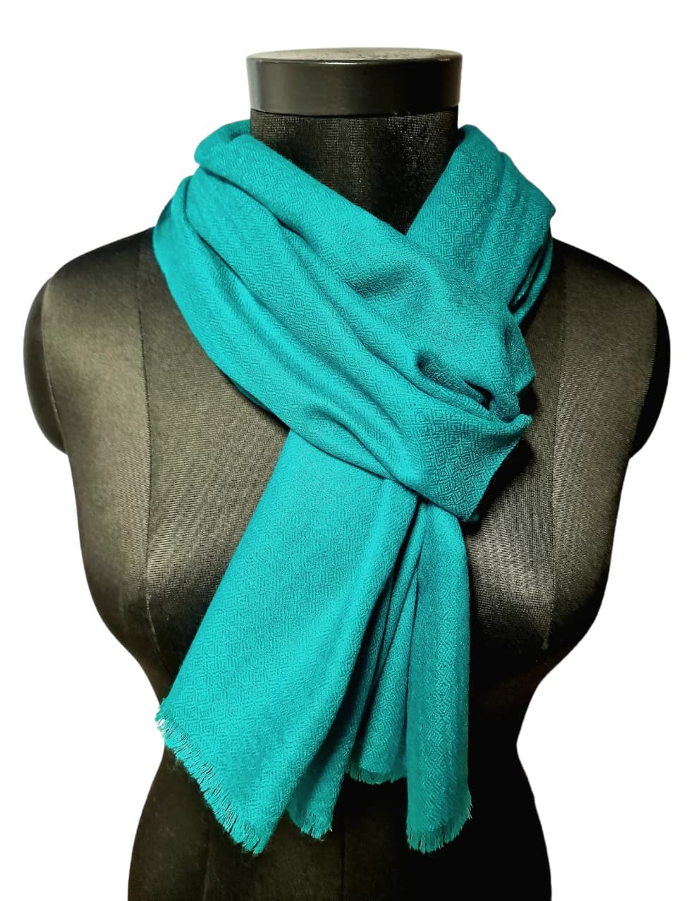 COLD-WHITE CASHMERE SCARF