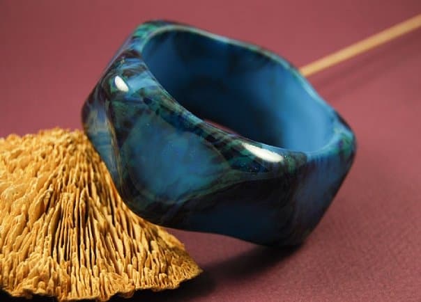 RESIN BANGLE BRACELET