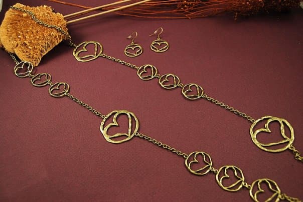 HEART METALIC LINK NECKLACE