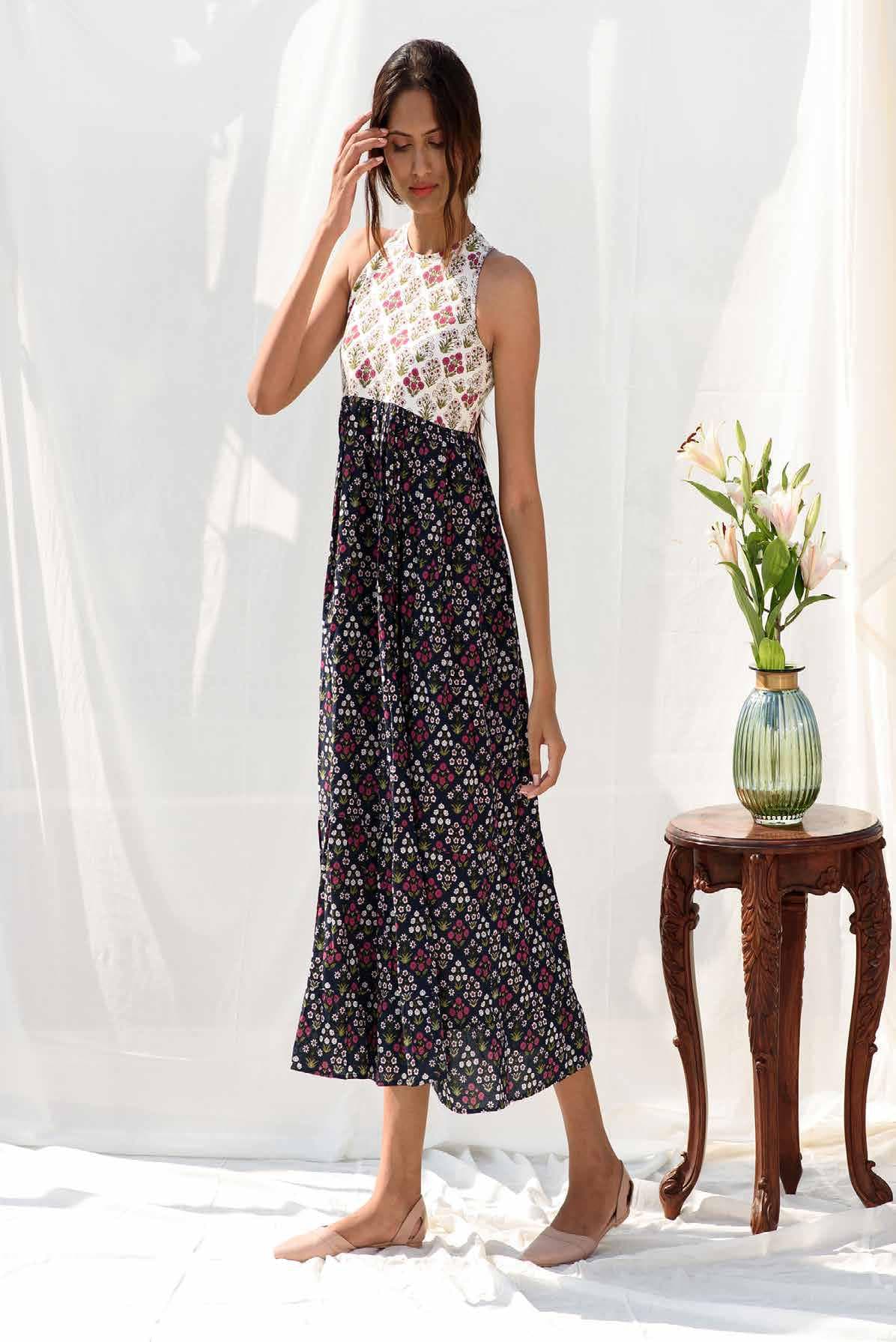 PRINT CO-ORDINATED LONG SLEEVELESS DRESS.