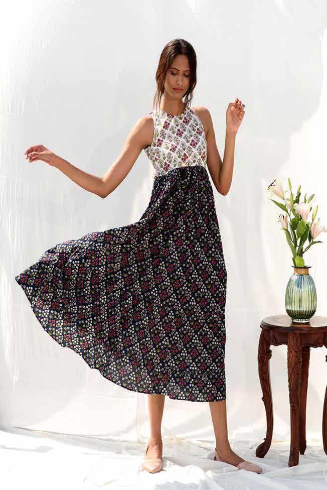 PRINT CO-ORDINATED LONG SLEEVELESS DRESS.