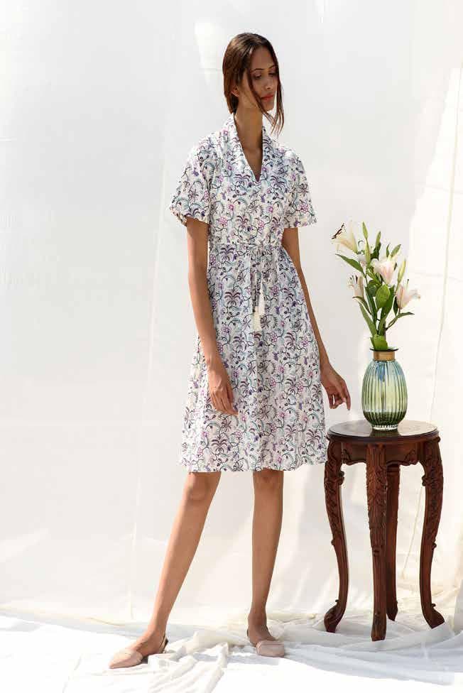 FLORAL PRINTED WESTERN LOOK KNEE LENGTH DRESS