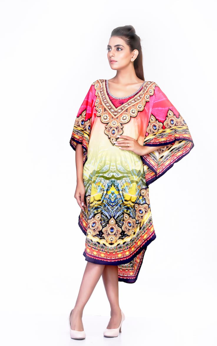 ROUND SHAPE PRINTED WOMEN FASHION CAFTAN.
