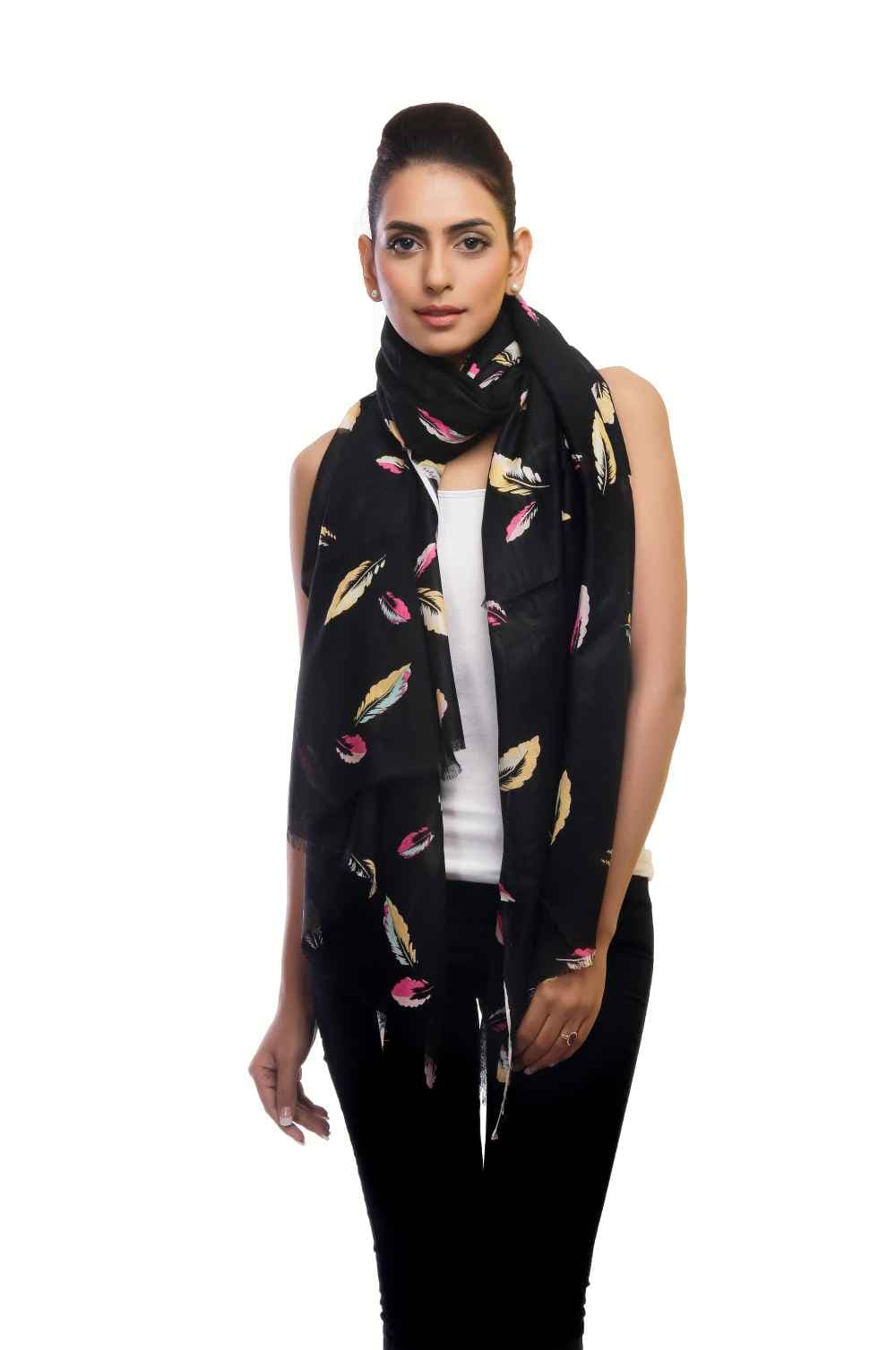 BLACK FEATHER PRINT COTTON SCARF