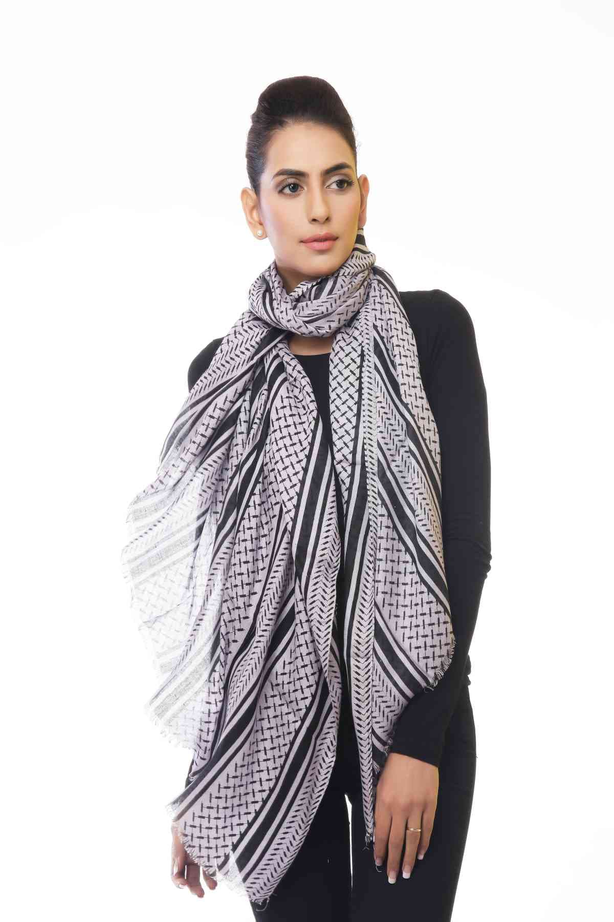 CROSS STRIPE PRINT VISOCSE SCARF