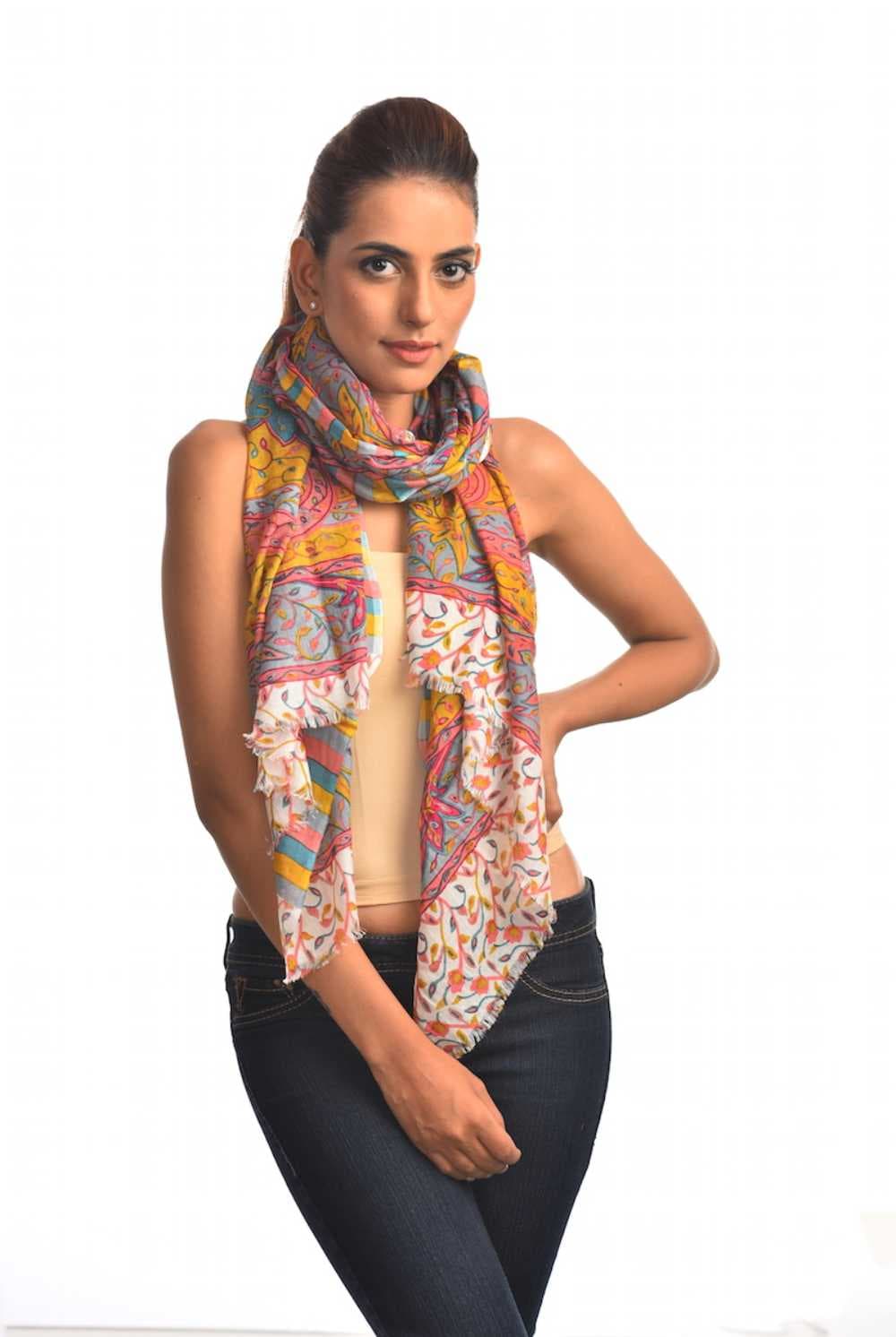 FLORAL PRINTED MULTI COLOR VISCOSE SCARF.