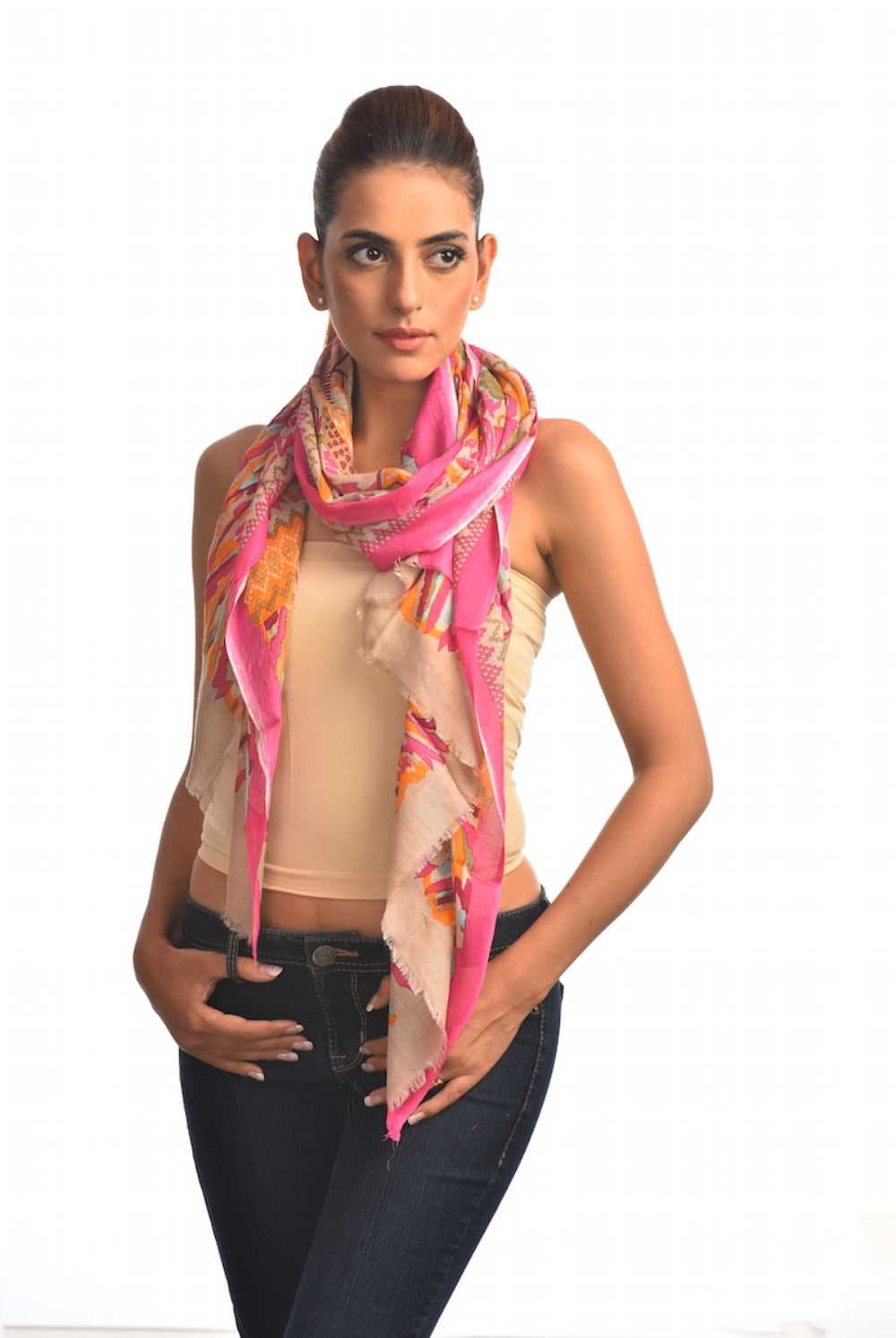 FLORAL WITH ZIGZAG PRINTED VISCOSE SCARF.