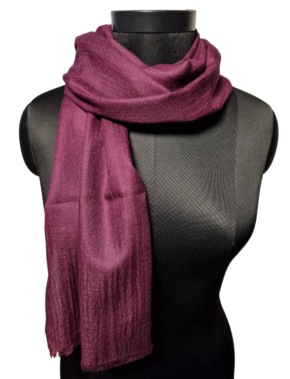 NARROW BLACK SCARF IN CASHMERE