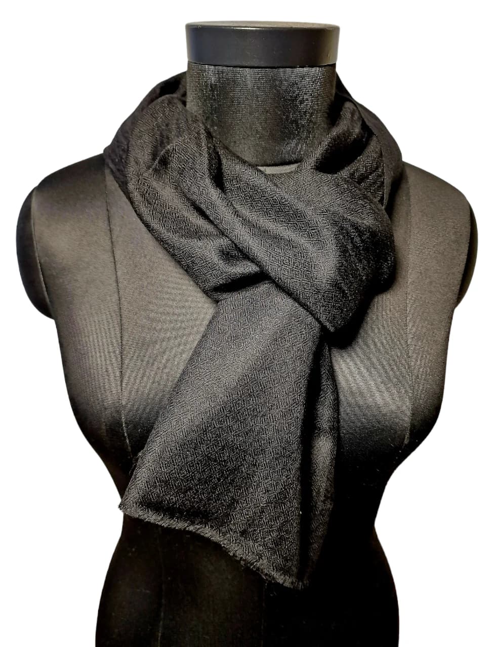 NARROW BLACK SCARF IN CASHMERE