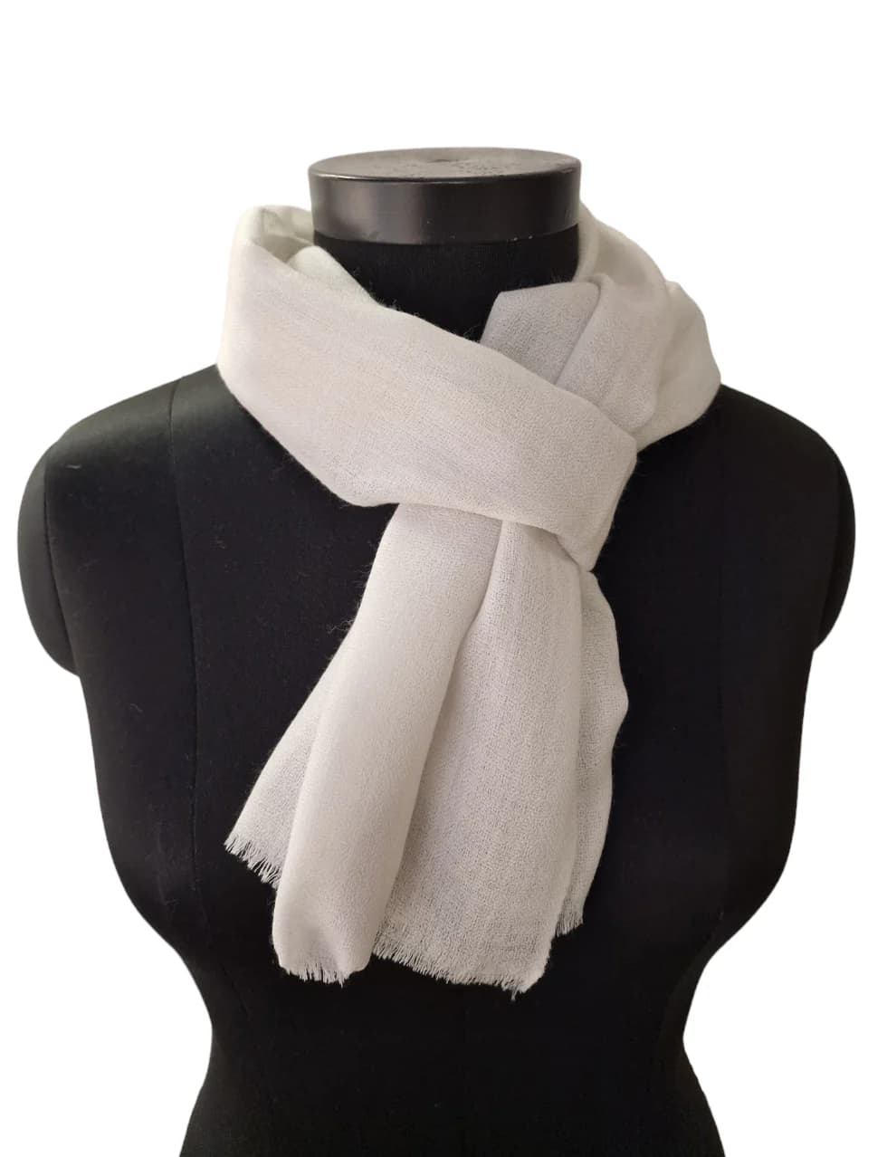 COLD-WHITE CASHMERE SCARF