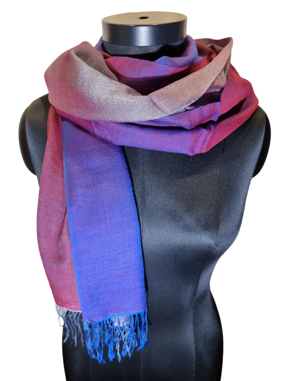EXQUISITE SHAWL IN SILK AND CASHMERE