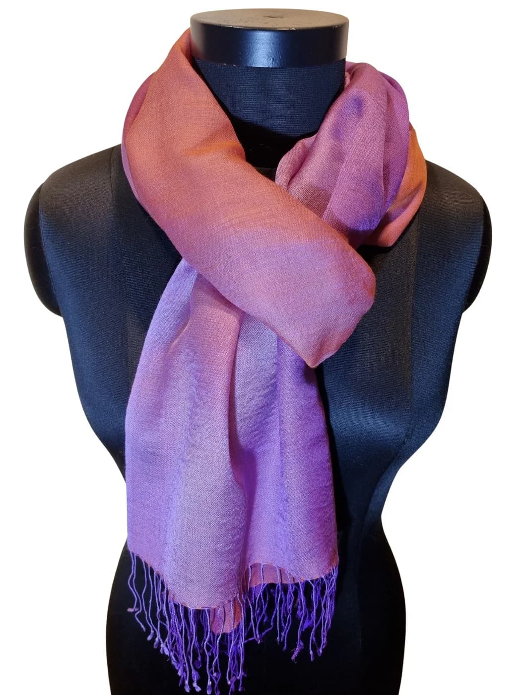 A LOVELY CASHMERE SILK SCARF IN BEIGE, LAVENDER AND PURPLE COLORS
