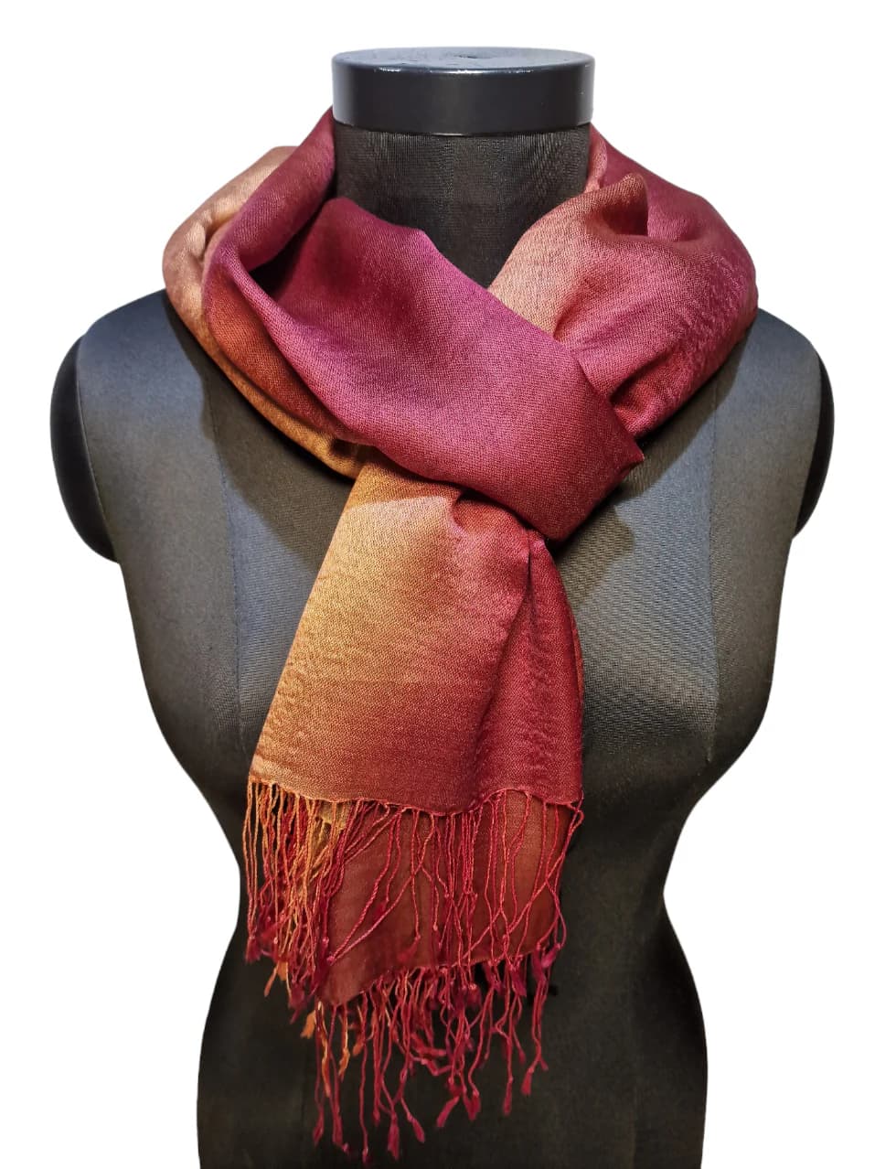 CASHMERE AND MULBERRY SILK SCARF IN RED AGAINST PINK