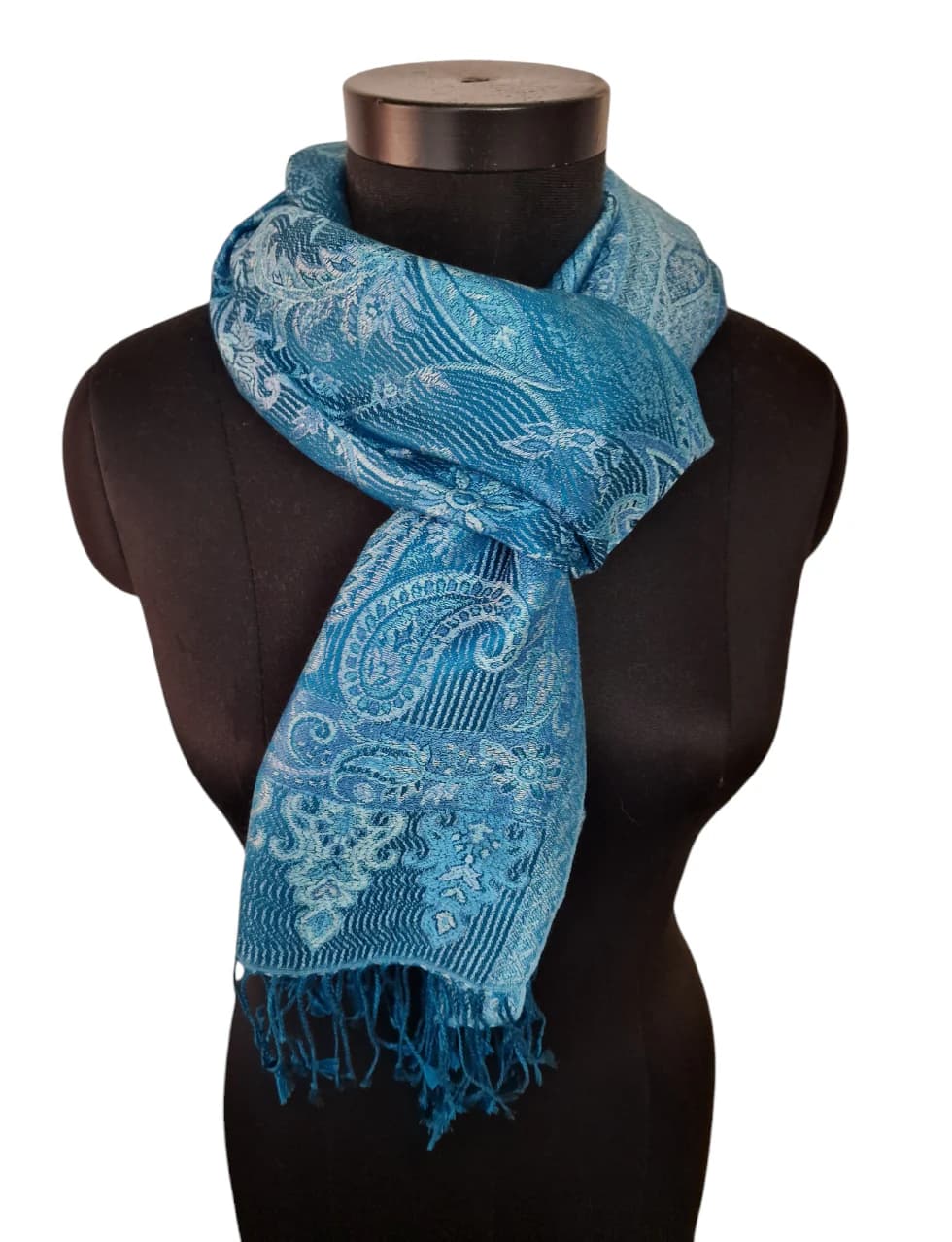 ELEGANT SILK SCARF IN BLUE COLORS