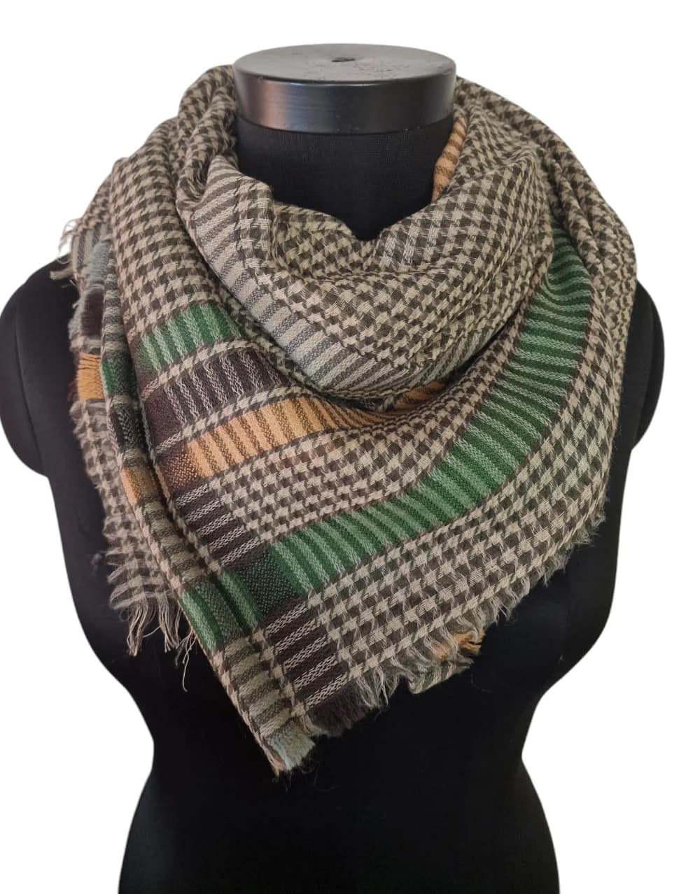 LARGE SHAWL IN PURE WOOL