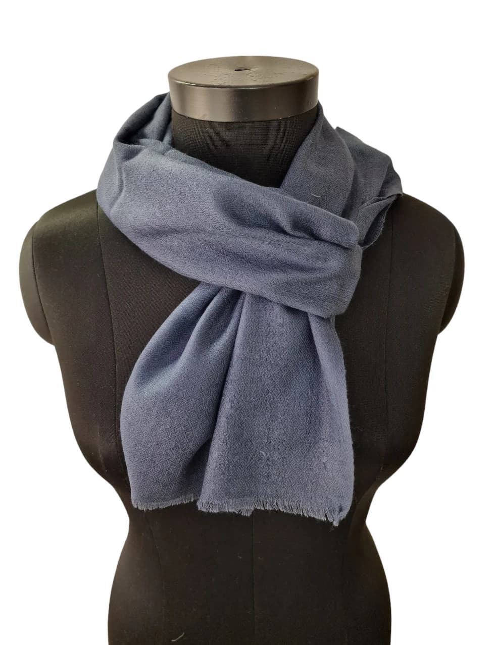 COLD-WHITE CASHMERE SCARF