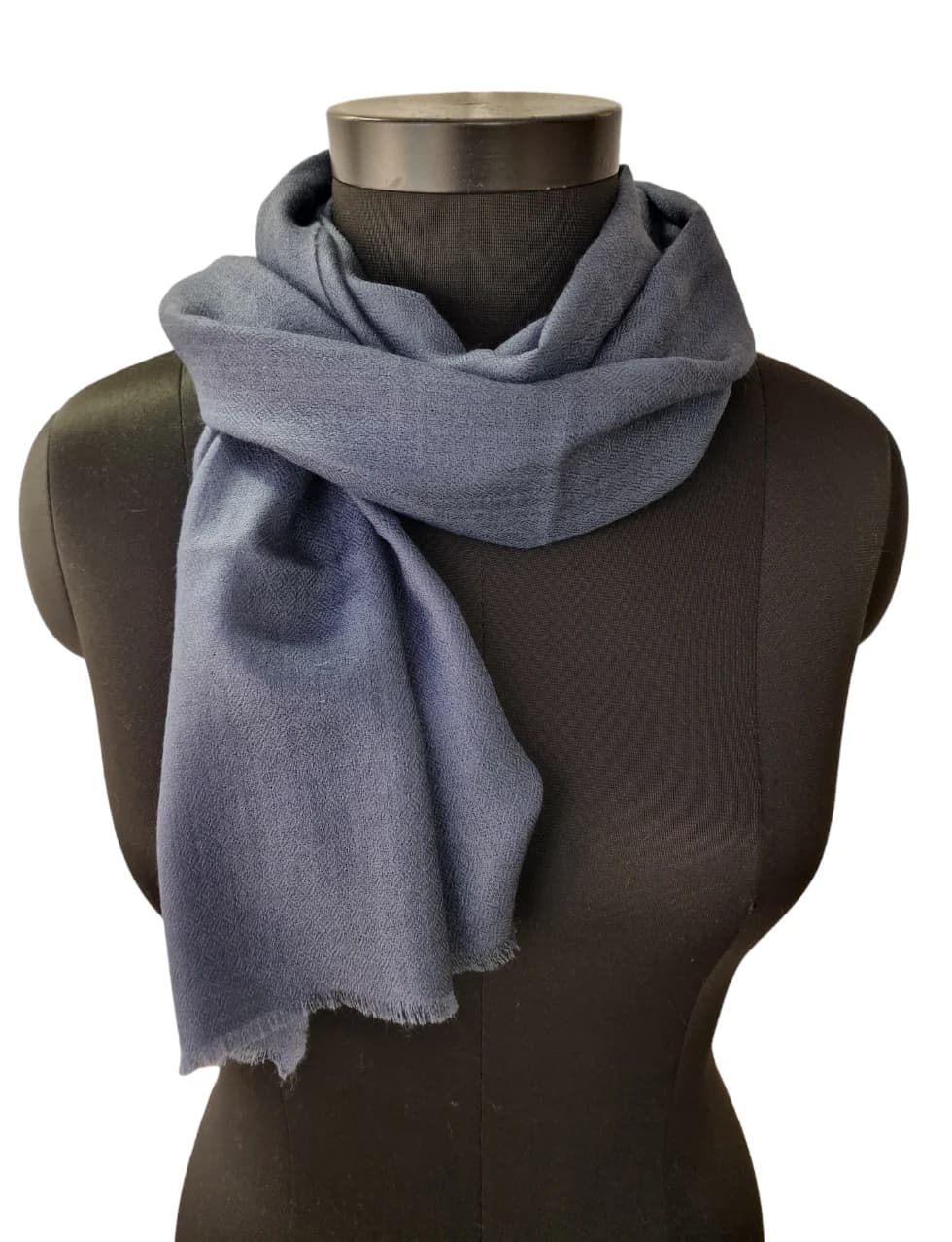 COLD-WHITE CASHMERE SCARF