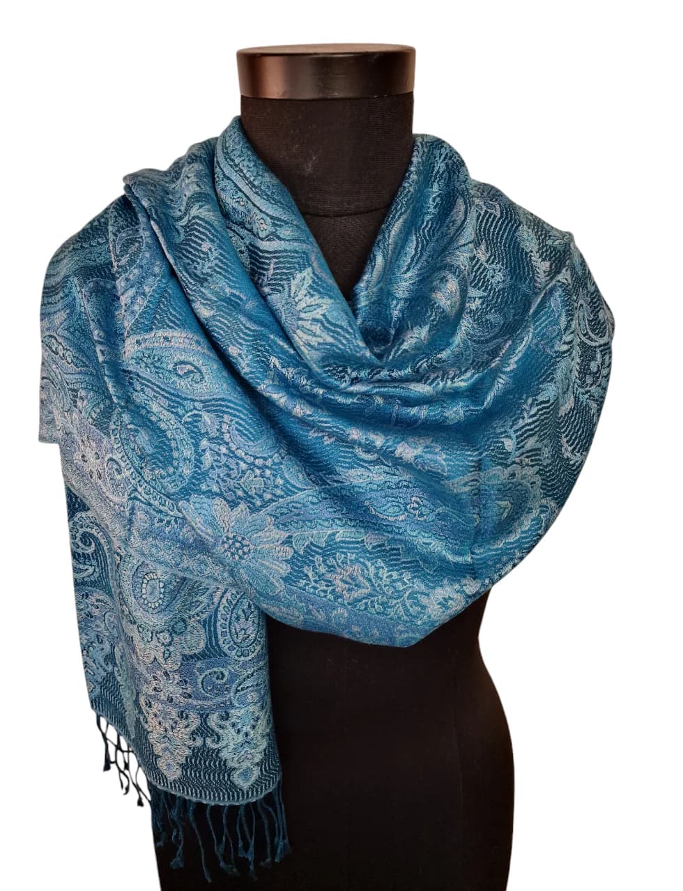 ELEGANT SILK SCARF IN BLUE COLORS