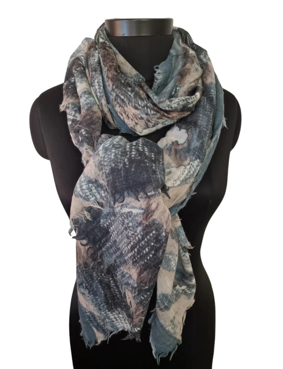 LARGE DESIGN SHAWL IN PURE WOOL
