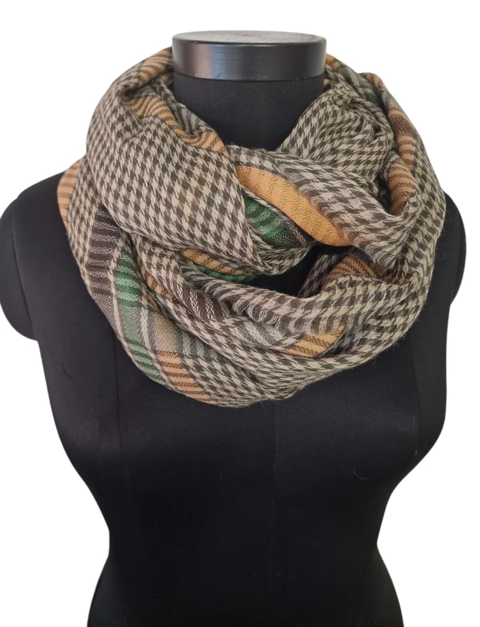 LARGE SHAWL IN PURE WOOL