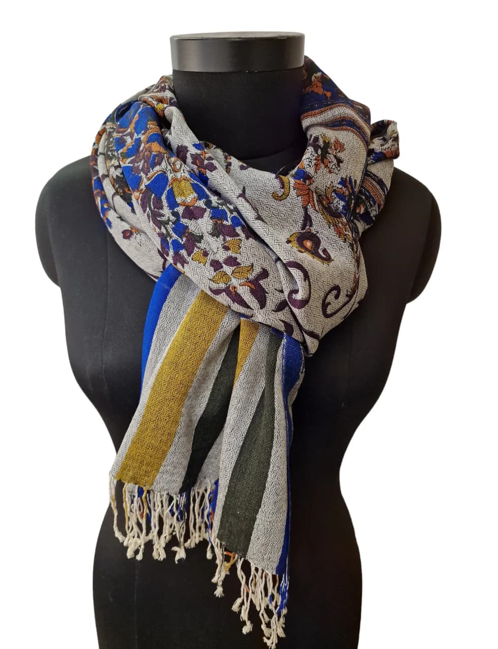 TWO-SIDED WHITE AND LIGHT GRAY CASHMERE/SILK SCARF WITH SCREEN PRINTED PATTERNS
