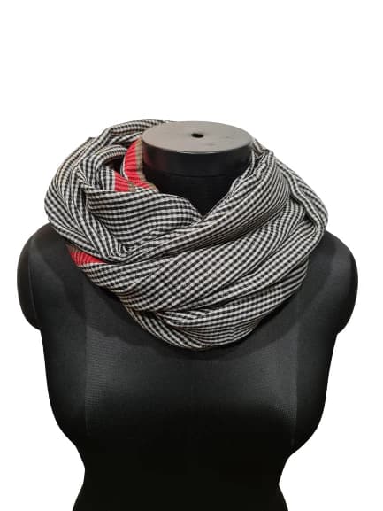 CHECKED AND STRIPED BLACK AND WHITE SCARF IN CASHMERE AND SILK