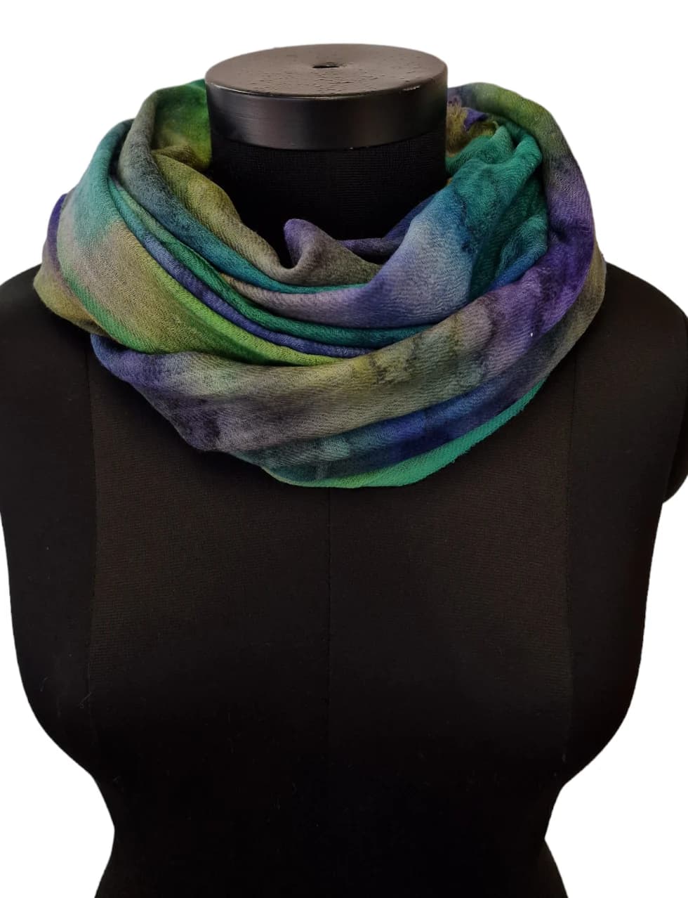LIGHT AND COMFORTABLE GREEN, PURPLE, YELLOW AND GRAY WOOLEN SCARF