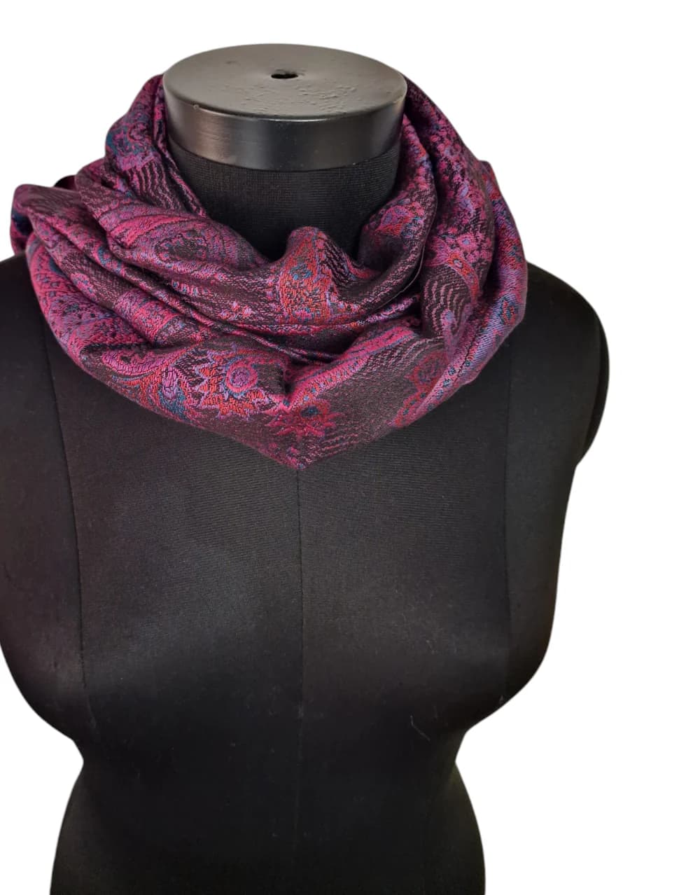 CLASSIC STYLE SILK SCARF