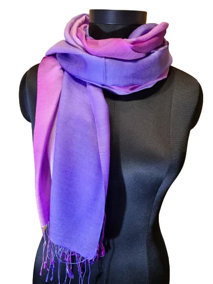LOVELY CASHMERE AND SILK SCARF IN BRIGHT COLORS