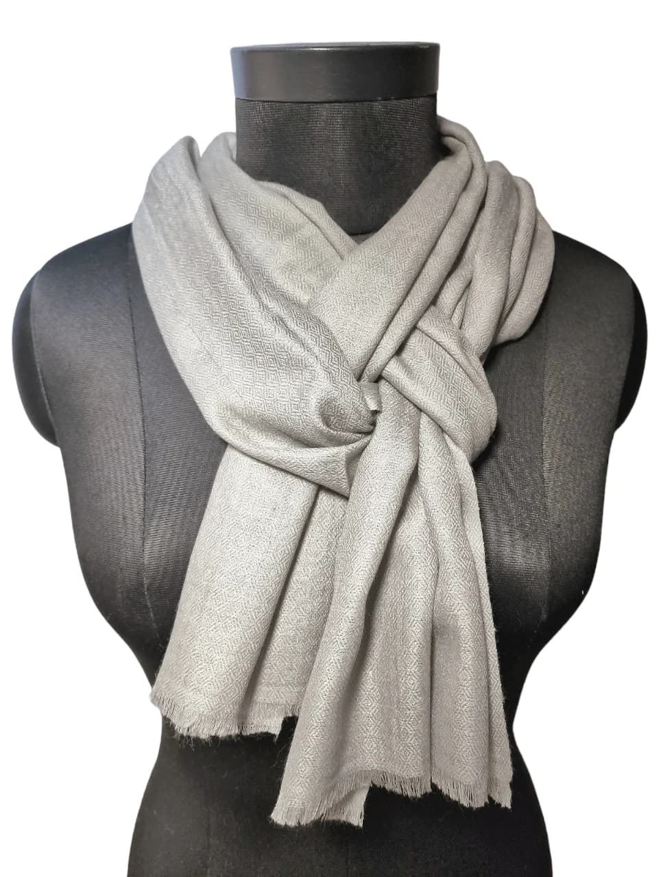 COLD-WHITE CASHMERE SCARF