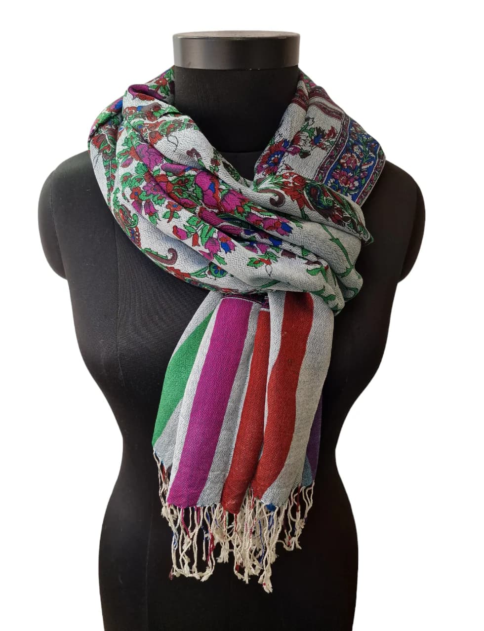 TWO-SIDED WHITE AND LIGHT GRAY CASHMERE/SILK SCARF WITH SCREEN PRINTED PATTERNS