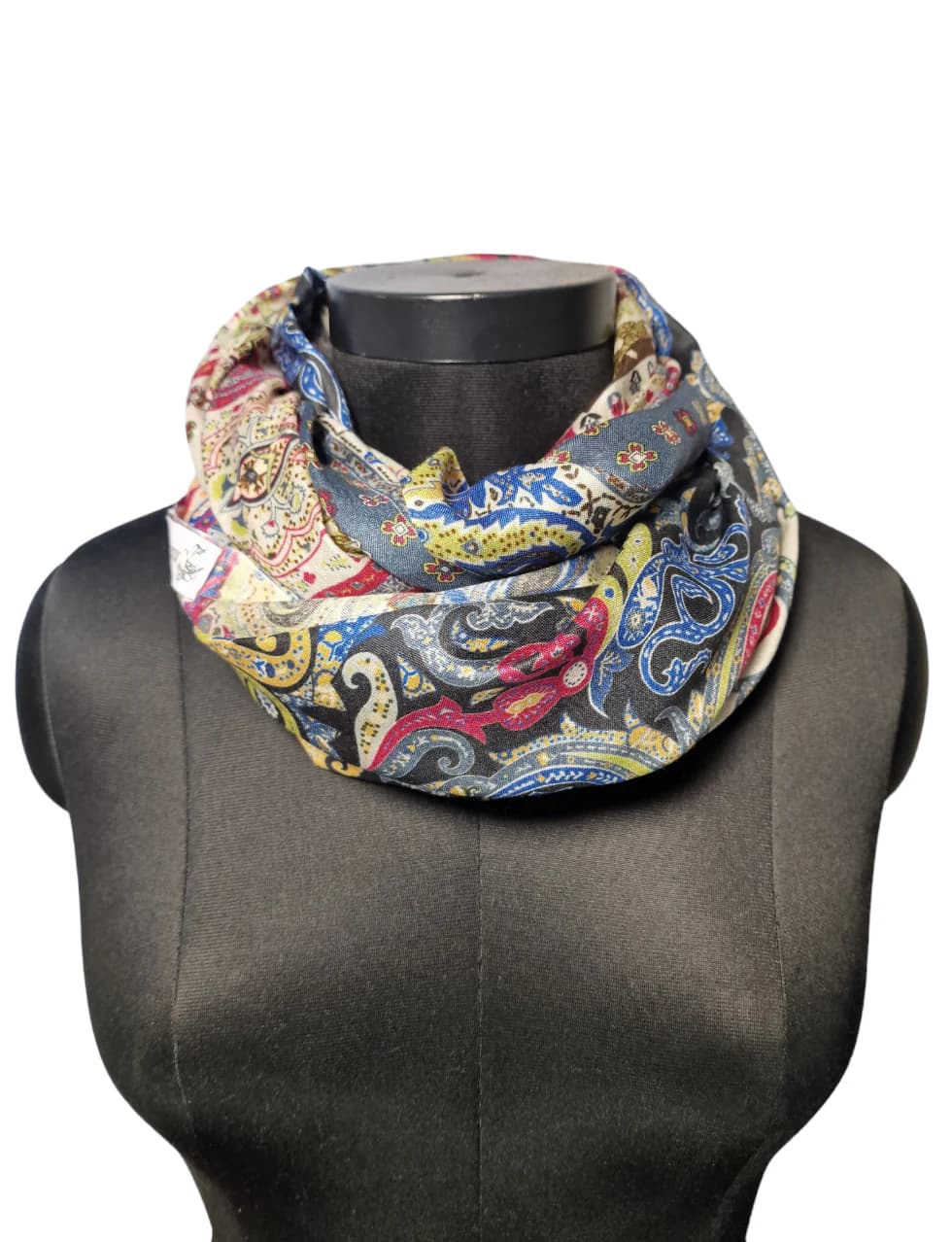 TOUGH AND COLORFUL SILK SCARF