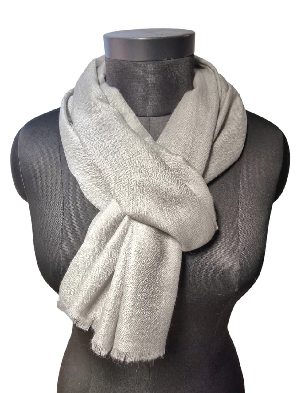 COLD-WHITE CASHMERE SCARF