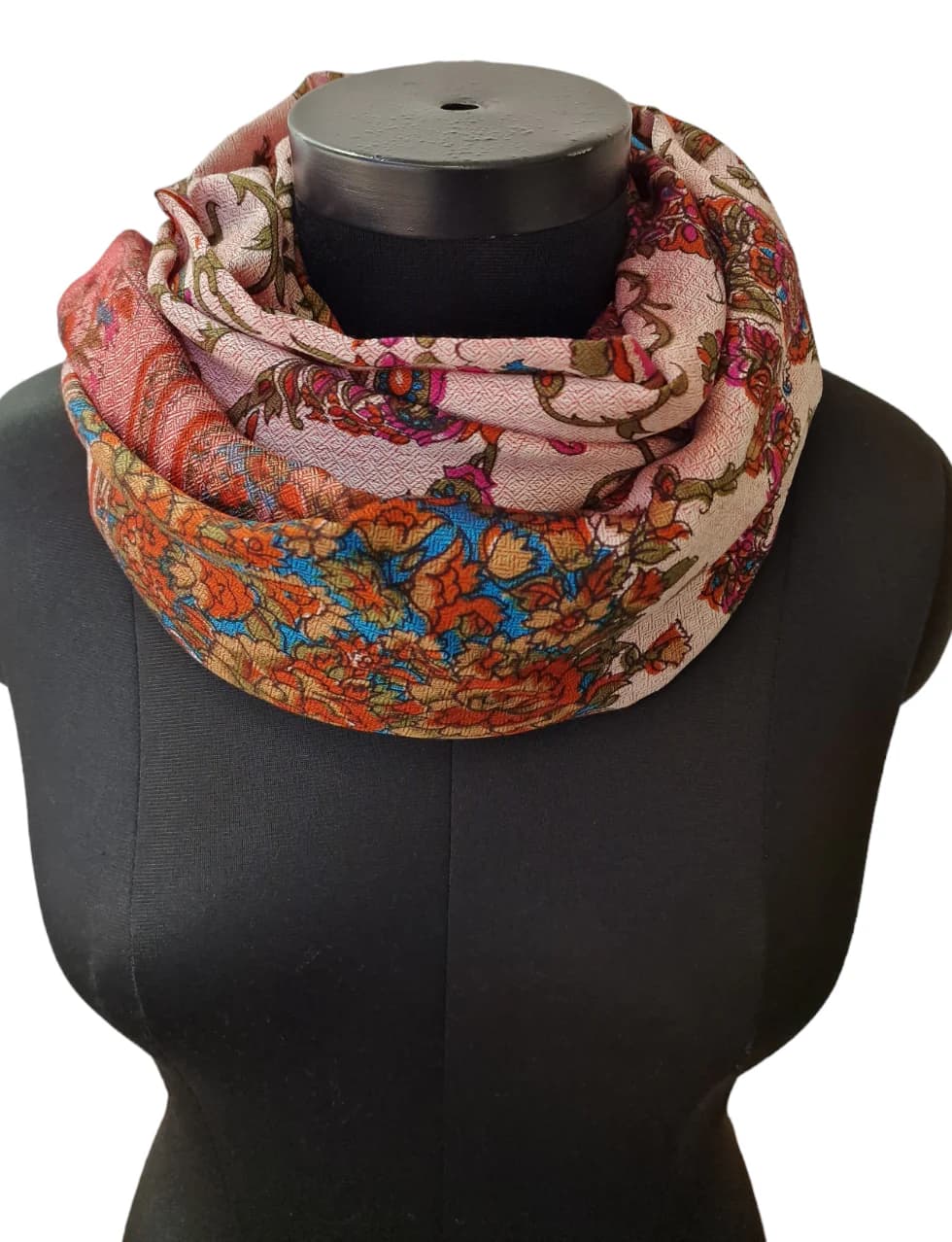 BEAUTIFUL CASHMERE/SILK SCARF IN WARM COLORS WITH SILK- SCREENED PATTERNS