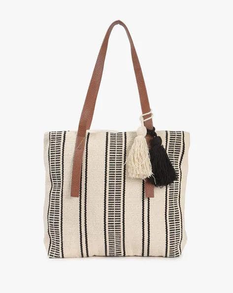 WOVEN TOTE BAG WITH TASSELS