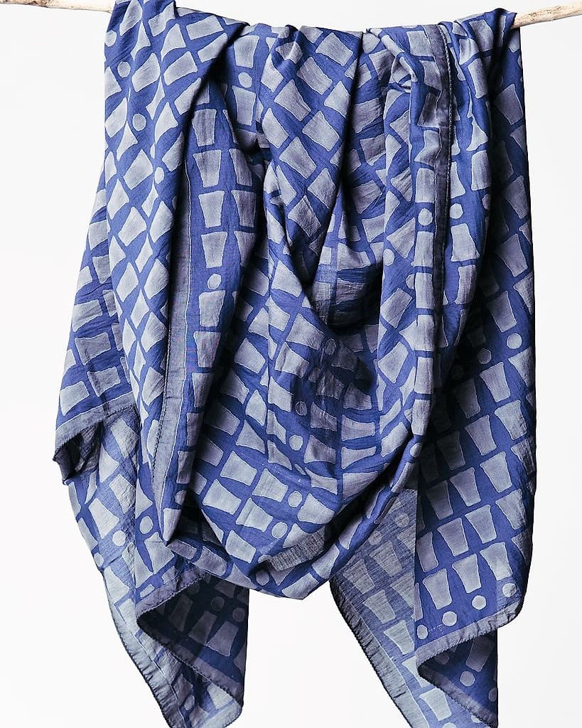 GREY PRINTED DESIGN COTTON SCARF