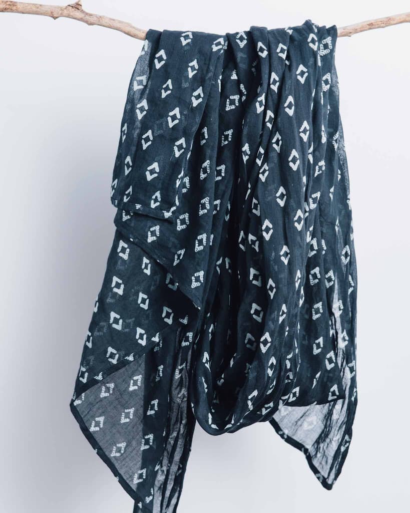 KAI GREEN COLOR PRINTED DESIGN COTTON SCARF